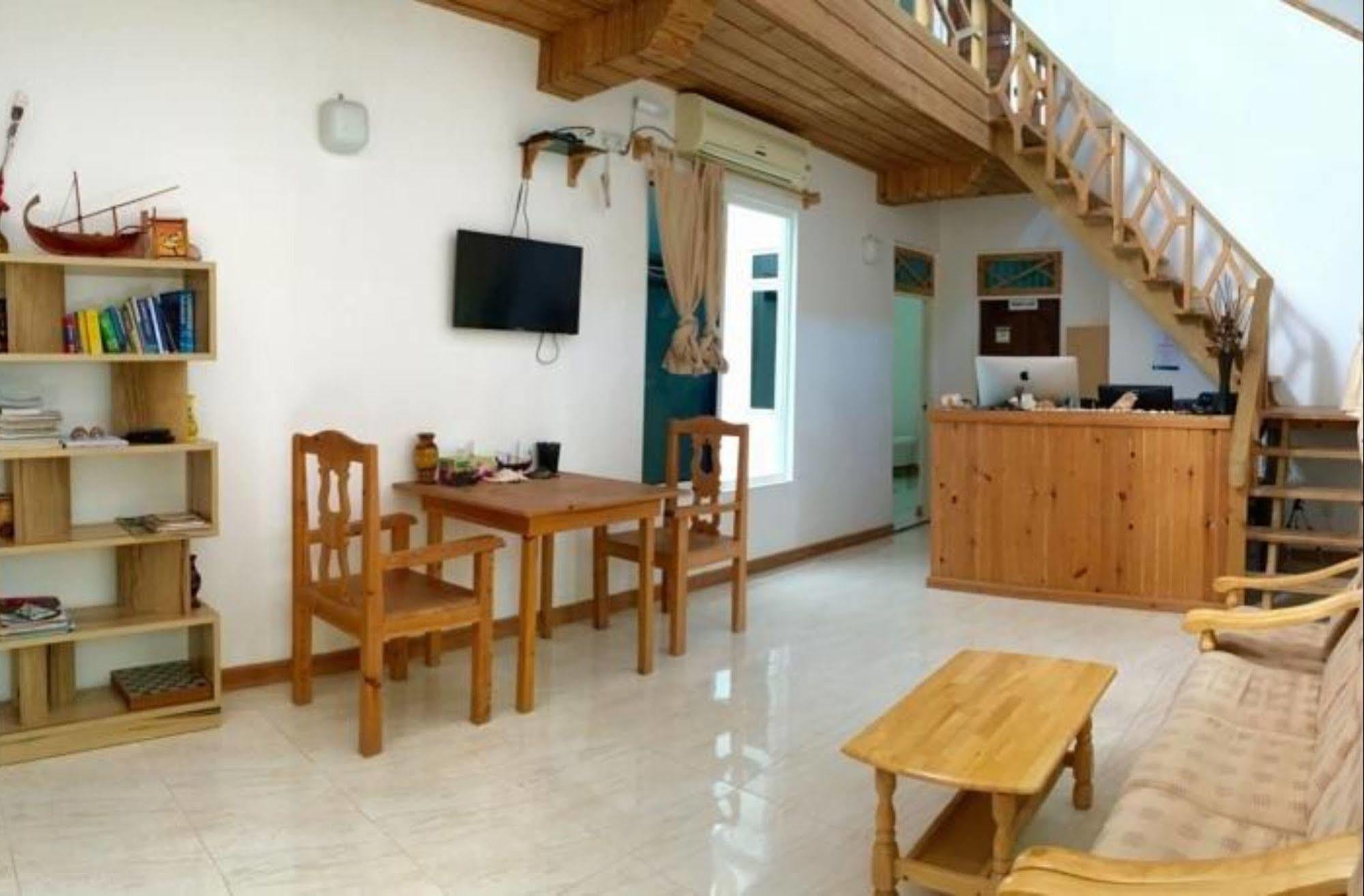 Faza View Inn, Maafushi Eksteriør billede