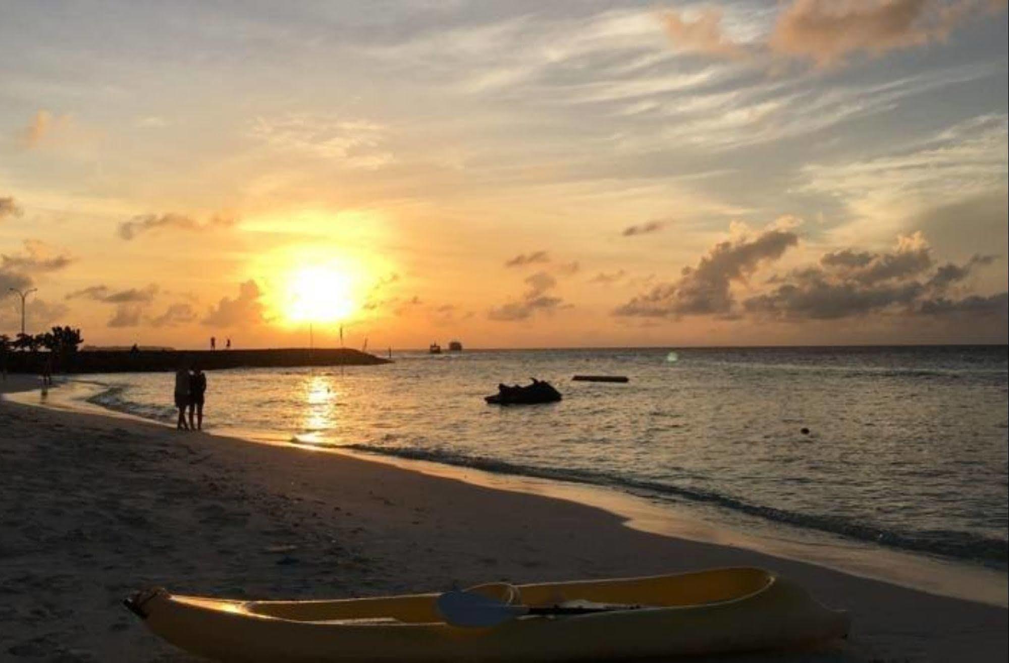 Faza View Inn, Maafushi Eksteriør billede